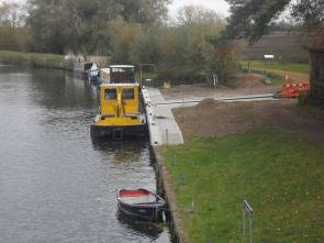 Photograph showing slipway at Bates Bites Lock